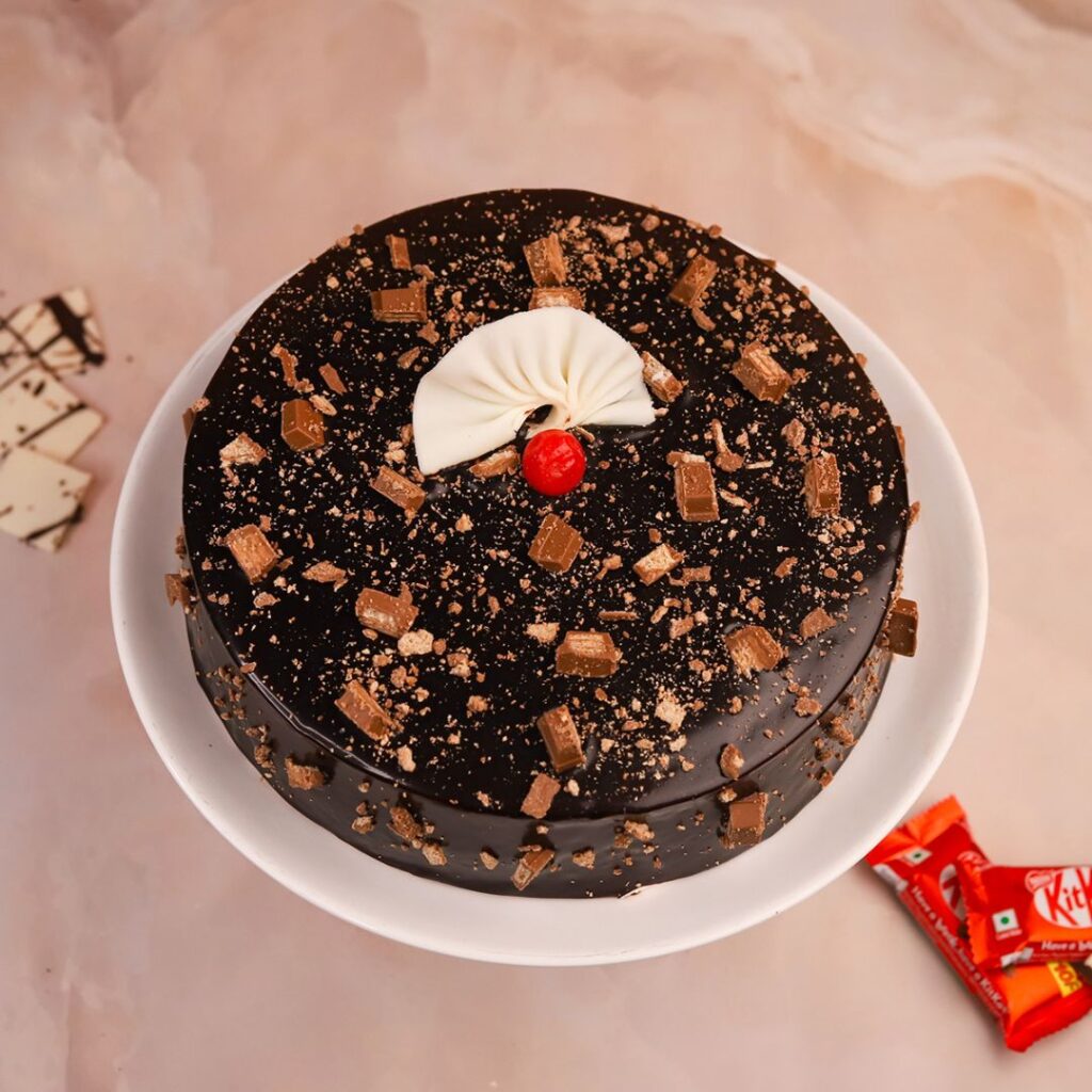 Chocolate Kit Kat Cake