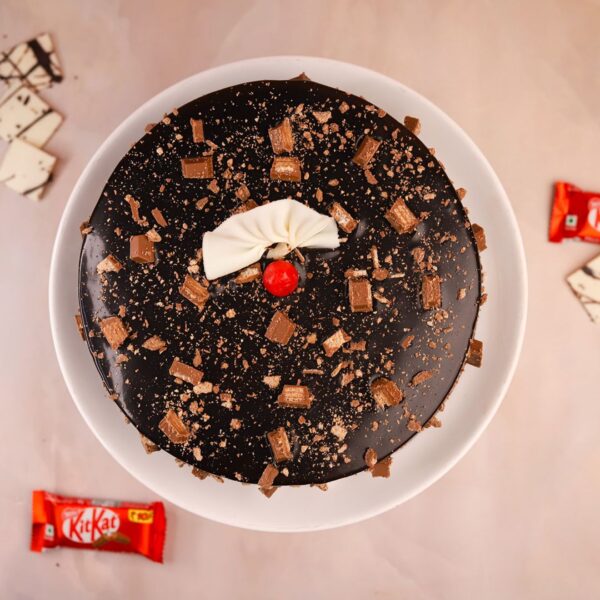 KitKat Chocolate Cake (2)